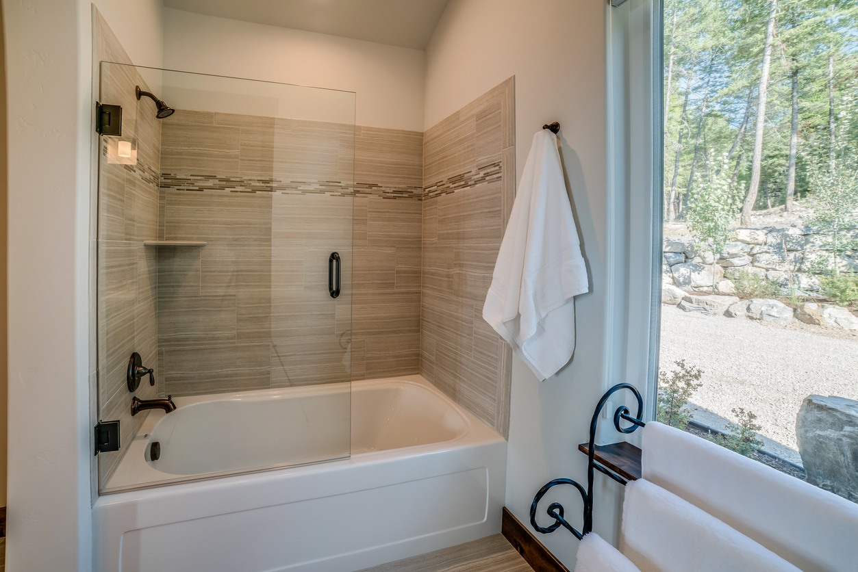 Shower & Tub Installation in Rising Sun-Lebanon